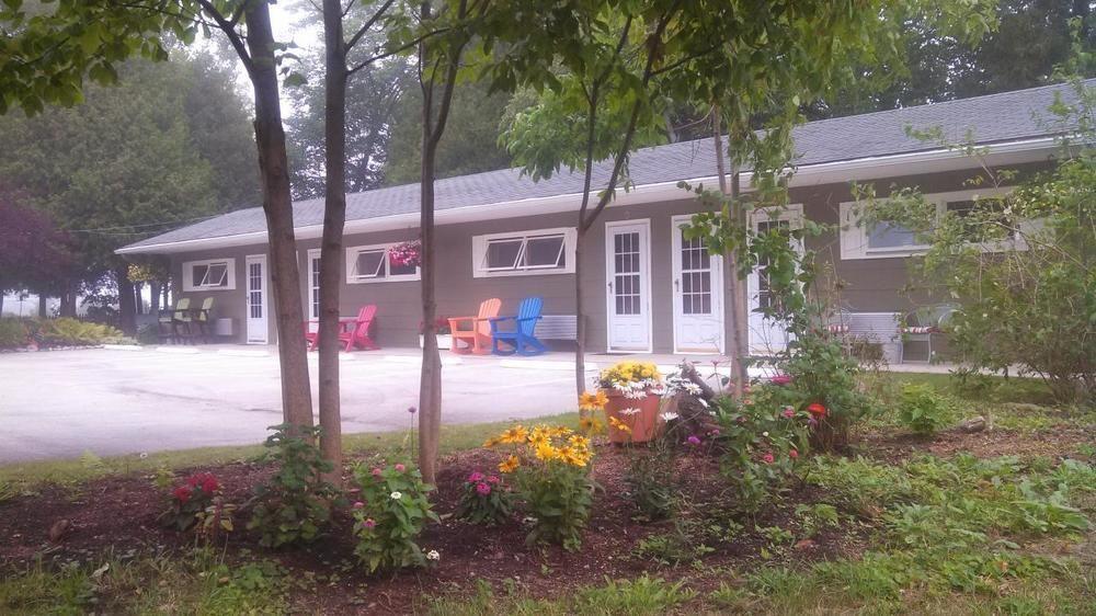 Square Rigger Harbor Motel เบลีย์ส ฮาร์เบอร์ ภายนอก รูปภาพ