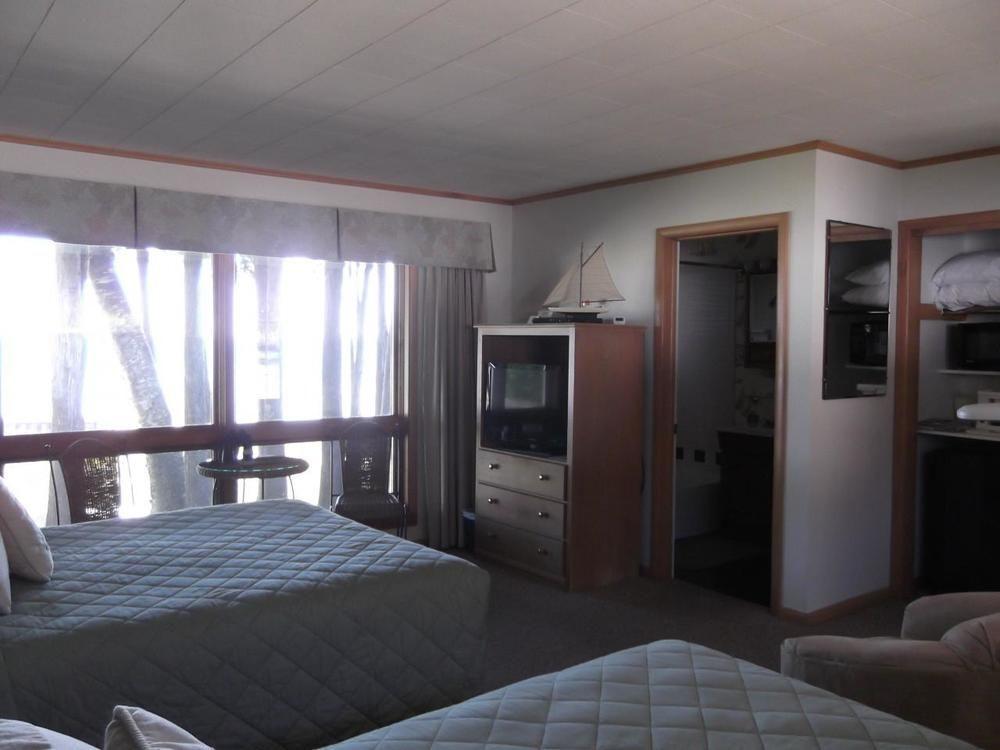 Square Rigger Harbor Motel เบลีย์ส ฮาร์เบอร์ ภายนอก รูปภาพ